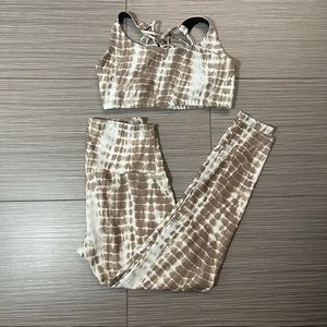 ONZIE Two-piece Yoga Activewear Set leggings and top - Tie Dye